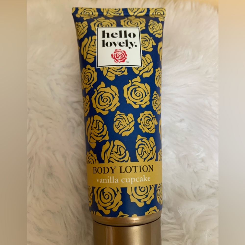 HELLO LOVELY Vanilla cupcake 7.4 Oz. body lotion NIB NWT